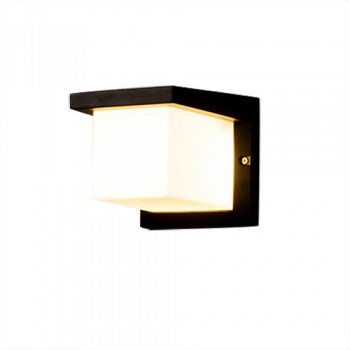 Outdoor Wall Light
